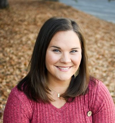 Bekah Turner - Headshot