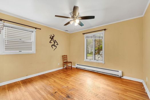 08_bedroom1