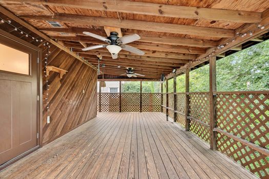 17_backyard_porch