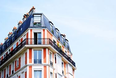 Placeholder-Listings-Apartment-Building-Red