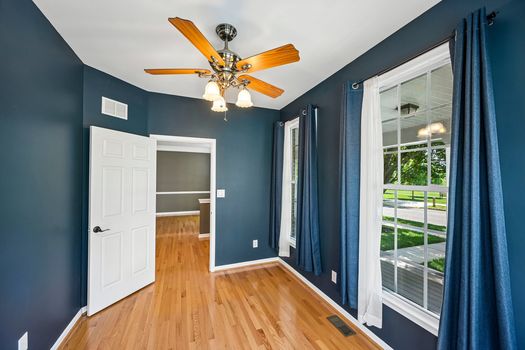 16-web-or-mls-Wright Dr-S1607-027