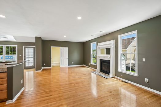 23-web-or-mls-Wright Dr-S1607-009