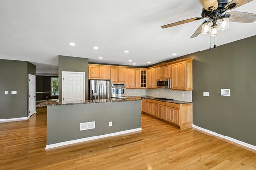 30-web-or-mls-Wright Dr-S1607-016