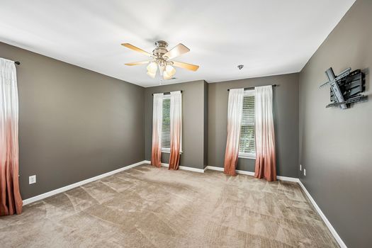 50-web-or-mls-Wright Dr-S1607-058