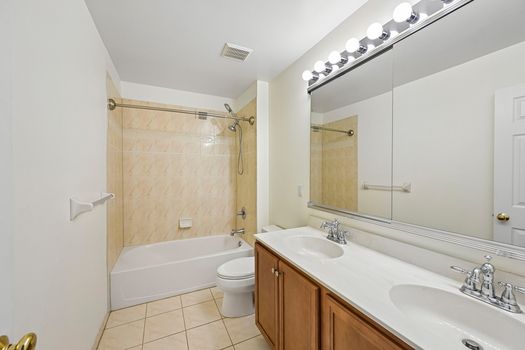 58-web-or-mls-Wright Dr-S1607-040