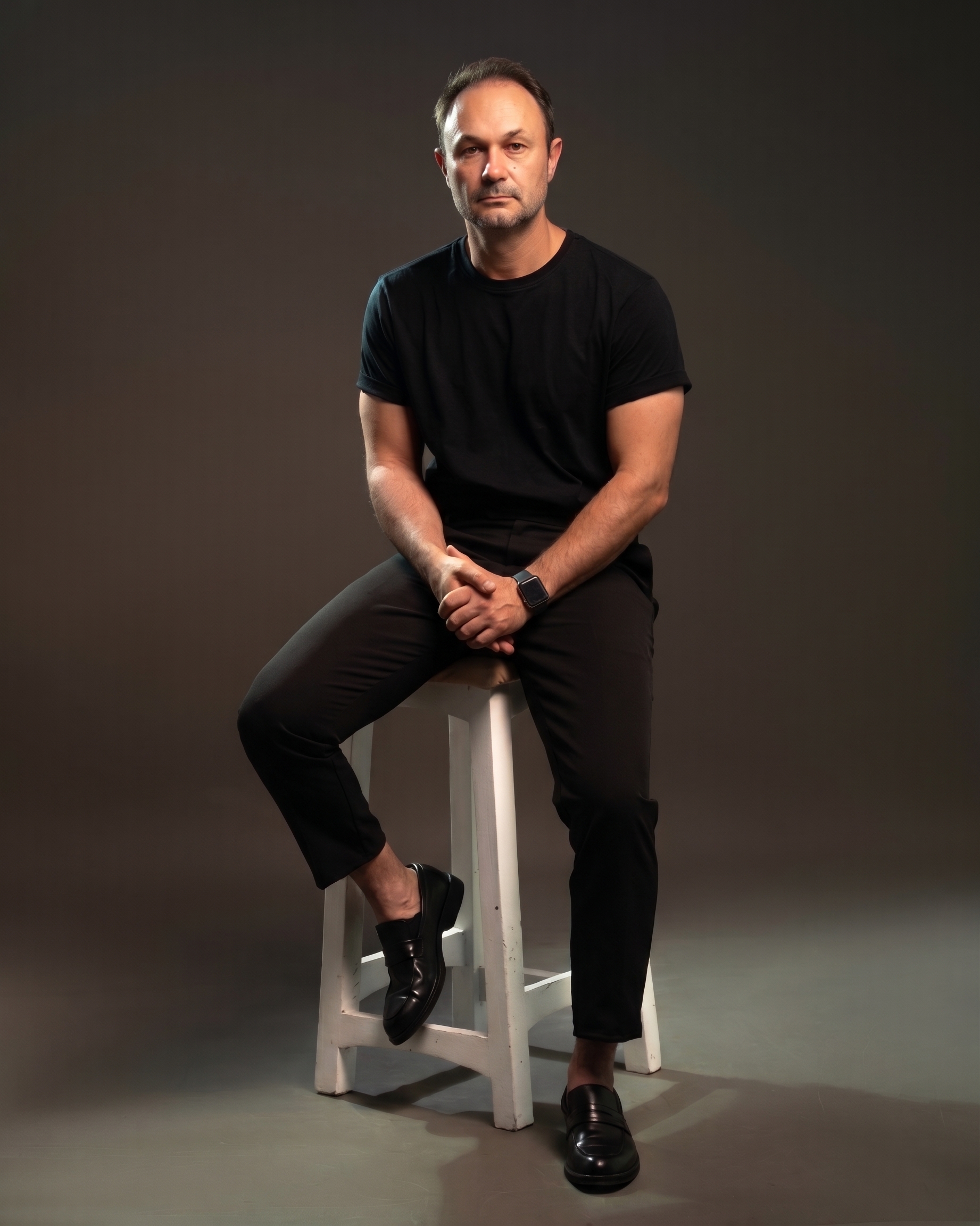 Maciek Kielasinski - Stool Portrait