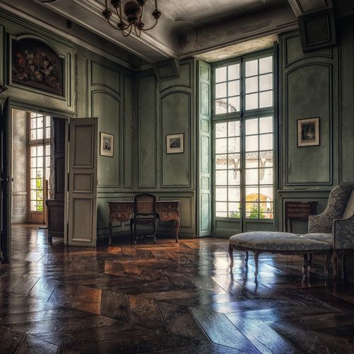 The Art of Living with Antiques