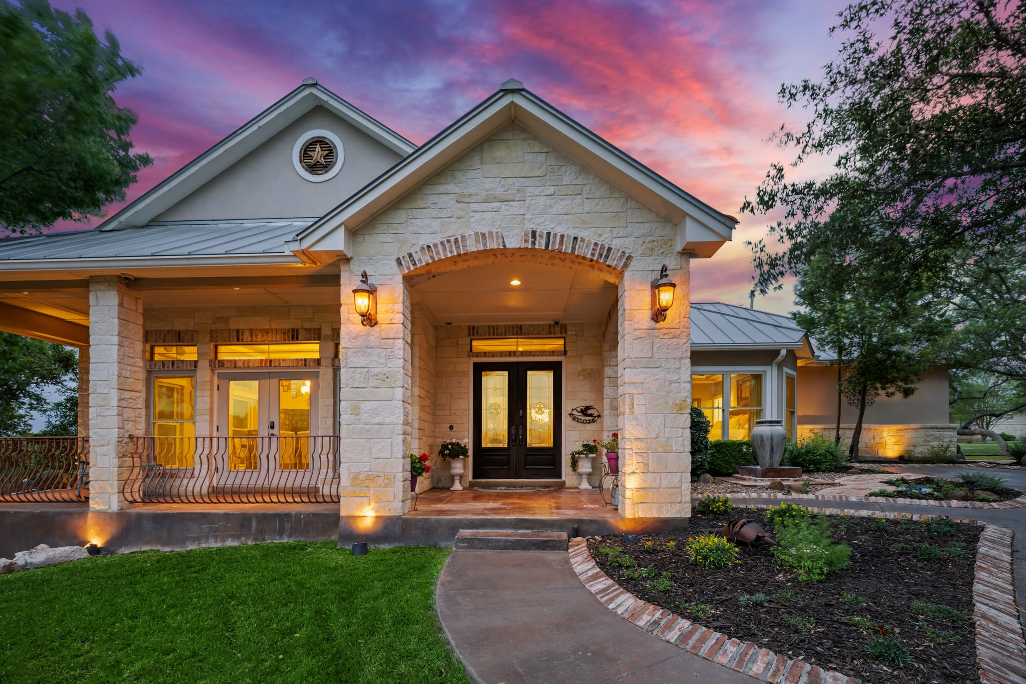 Dallas, texas - april 2023 a home at sunset 1 (1) (1)