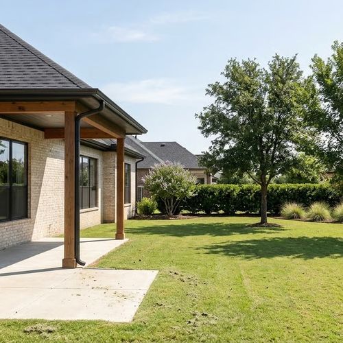 McLendon-Chisholm: Space, Newer Homes, And Quiet Living