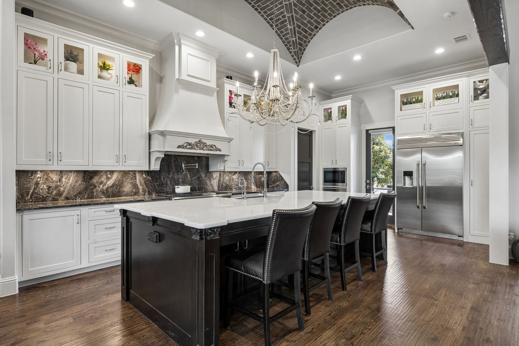 110-317-knights-trail-heath-luxury-home