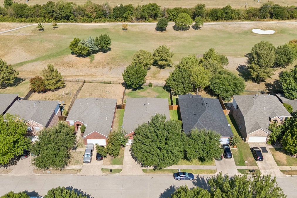 10617 Gleneagles Ln - A Golf Course Home in Waterview - Rowlett
