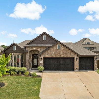 wylie-tx-homes-for-sale-single-story-brick-three-car-garage