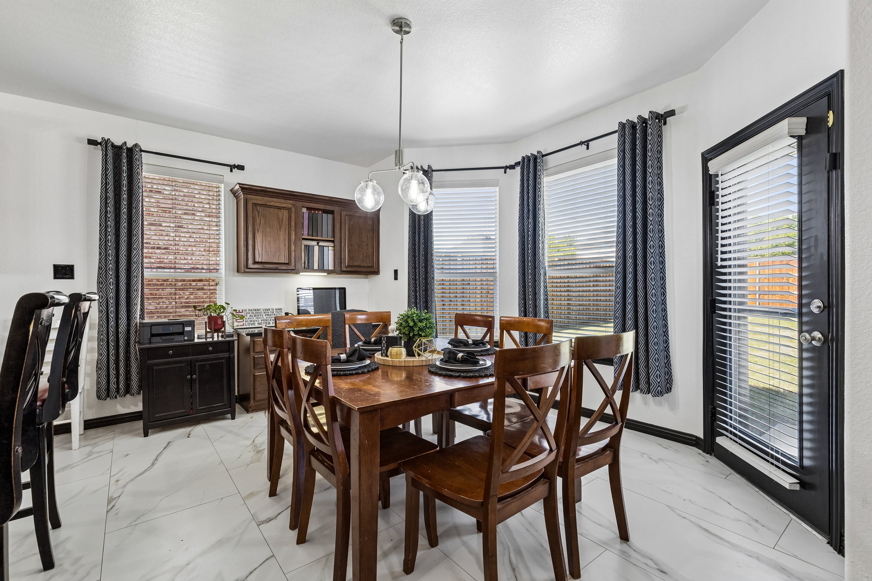 Breakfast area