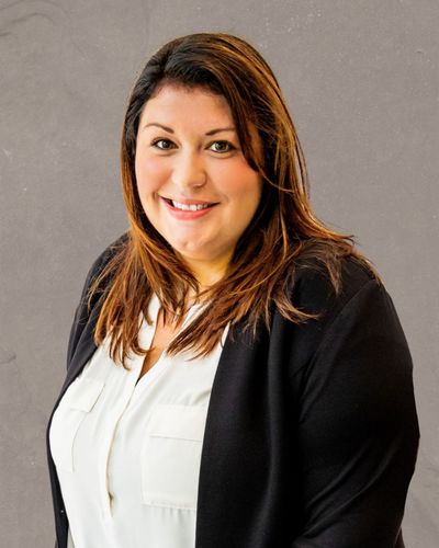 Amanda Richards Headshot
