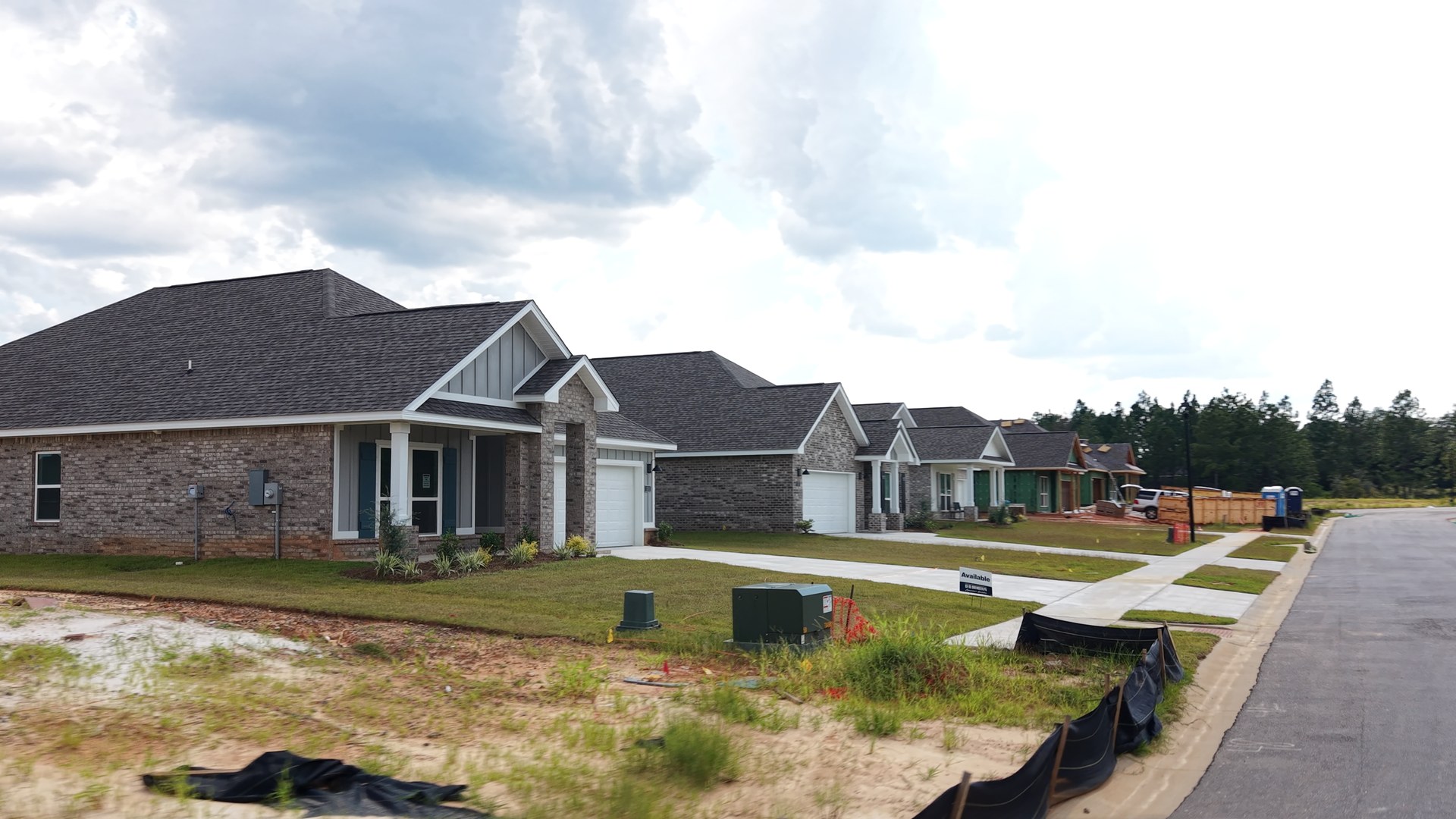Saraland keeps adding rooftops.