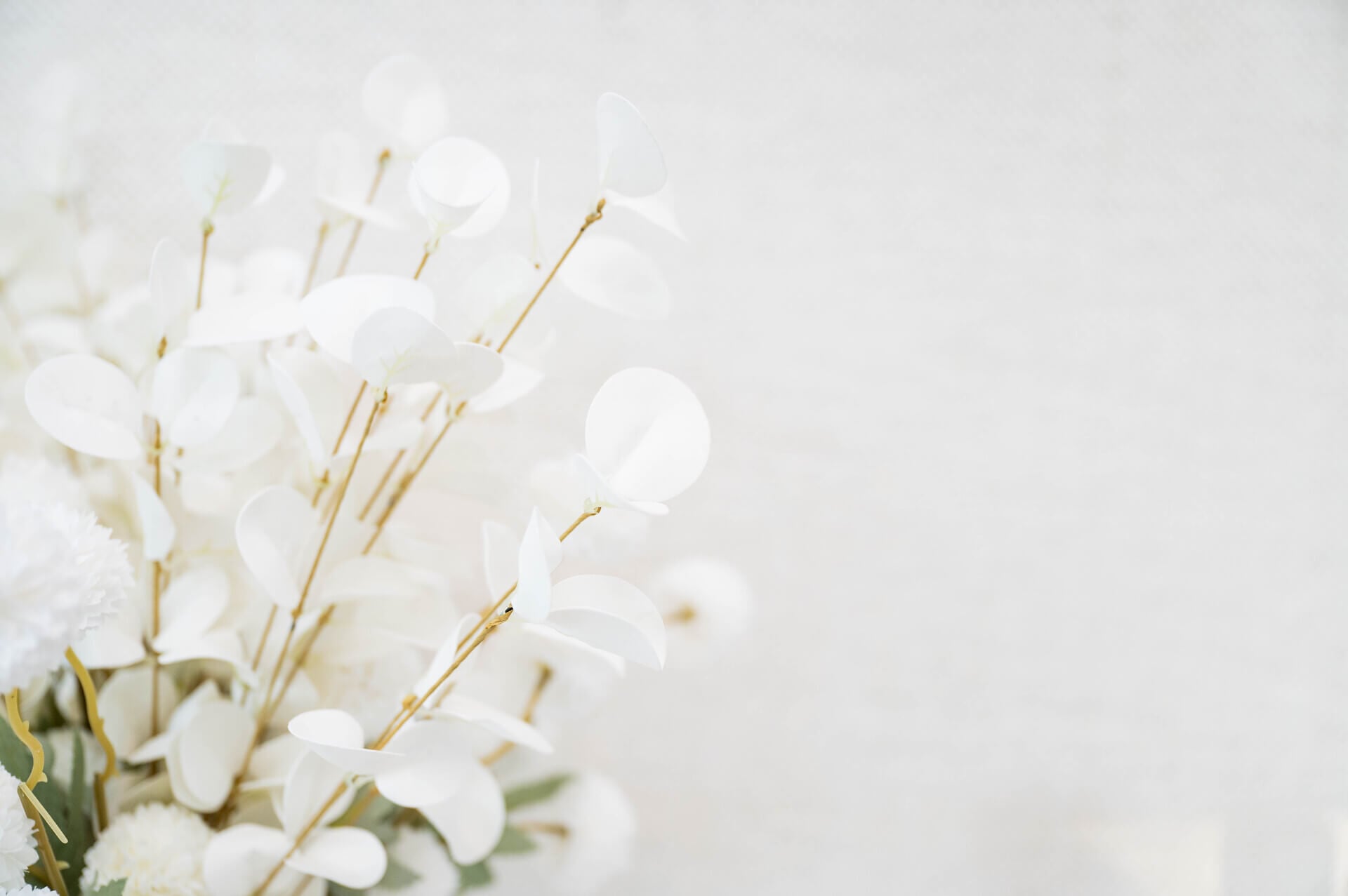 Minimalist White Floral Arrangement