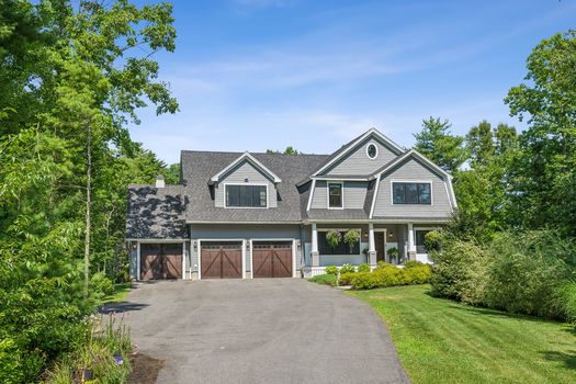 BAILEY’S OFF-MARKET $1.76M OGUNQUIT SALE