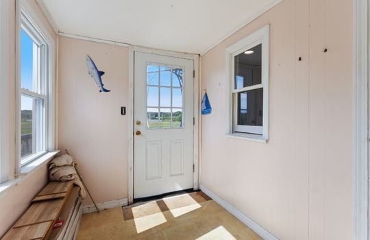 649_Ferry_Rd_23