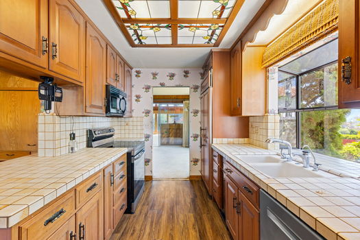 10-web-or-mls-1303-Crestridge-Dr-SandKasl-Imaging-Gary-Kasl-San-Diego-Residential-Hospitality-Photography-7