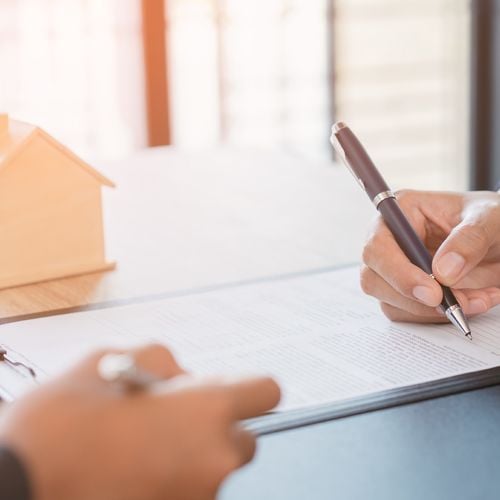 How to Handle Lowball Offers Without Losing Serious Buyers