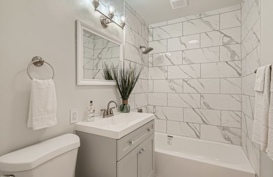 4882 Chase St. Denver CO &#8211; Web Quality &#8211; 018 &#8211; 20 Primary Bathroom