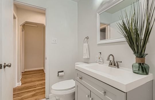 4882 Chase St. Denver CO &#8211; Web Quality &#8211; 019 &#8211; 21 Primary Bathroom