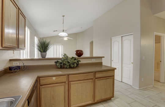 3721 W Irwin Ave-11